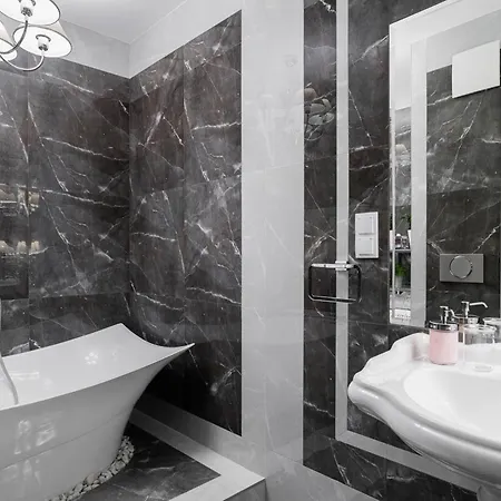 Nap Batorego Urban Glam